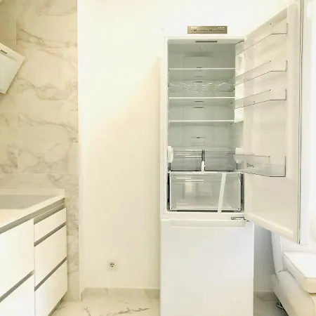 Modern And Design Studio Near The With Large Swimming Pools *
