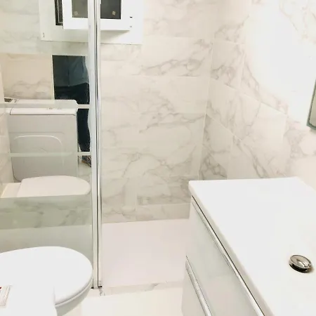 Apartman Modern And Design Near The With Large Swimming Pools